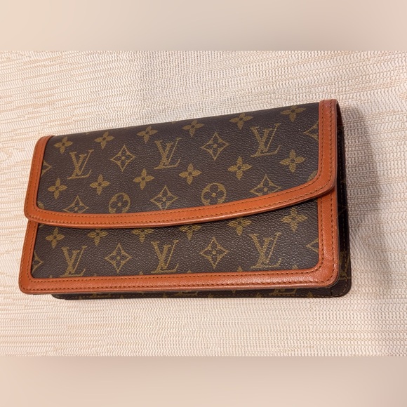 Louis Vuitton Monogram Pochette Dame - Picture 2 of 15